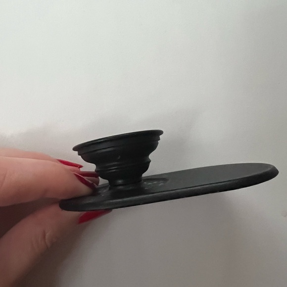 Black MagSafe PopSocket - Picture 3 of 3